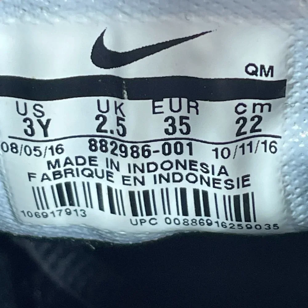 Nike SB Stefan Janoski Youth Boy's Size 3Y Shoes Black Canvas Skate Sneakers